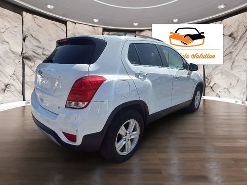 Used 2019 Chevrolet Trax LT w/ LT Convenience Package FWD image 7