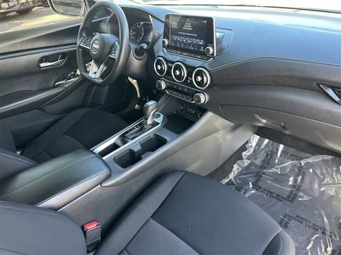 Certified 2024 Nissan Sentra SV image 9