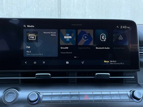 Used 2025 Hyundai Kona SEL image 32