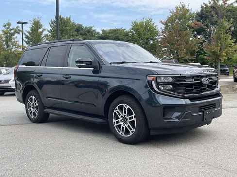 Certified 2025 Ford Expedition Active AWD/4WD image 7