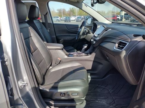 Used 2024 Chevrolet Equinox Premier AWD/4WD image 21
