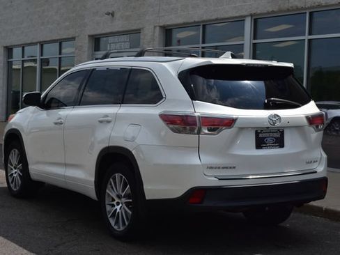 Used 2015 Toyota Highlander XLE AWD/4WD image 10