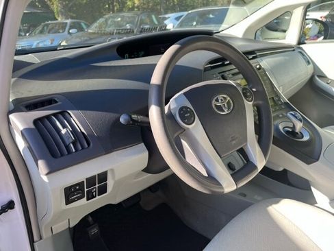 Used 2010 Toyota Prius Two image 9