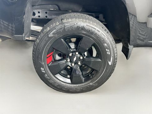 Used 2021 Chevrolet Colorado LT w/ Redline Special Edition RWD image 11