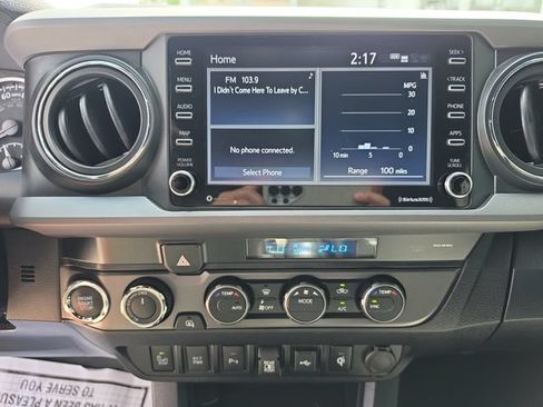 Used 2023 Toyota Tacoma TRD Off-Road w/ Technology Package AWD/4WD image 19