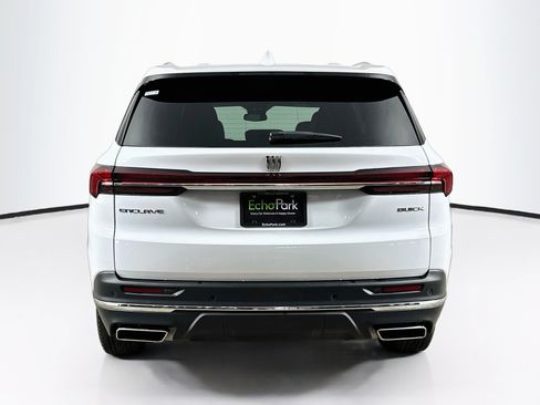 Used 2025 Buick Enclave Preferred FWD image 7