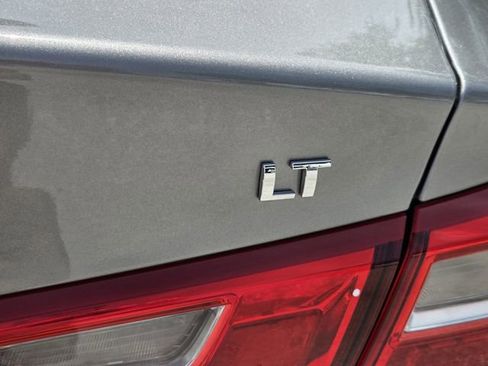 Used 2023 Chevrolet Malibu LT FWD image 12
