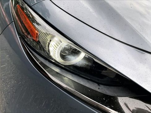 Used 2021 MAZDA MAZDA3 s FWD image 27