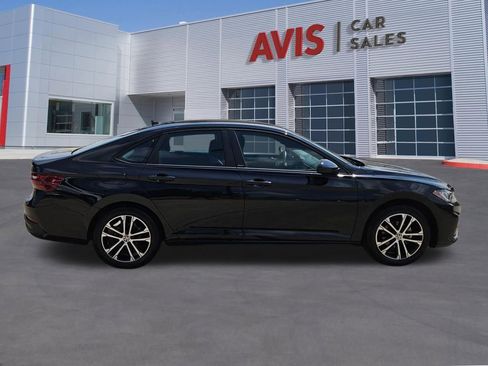 Used 2025 Volkswagen Jetta Sport FWD image 7