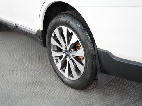 Used 2018 Subaru Outback 2.5i Touring AWD/4WD image 61