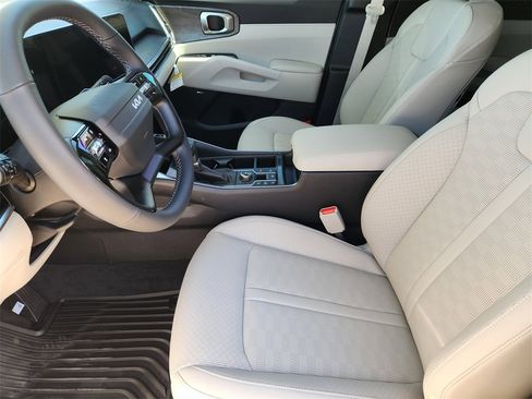 New 2026 Kia Sorento X-Line EX image 9