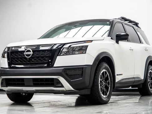 Used 2024 Nissan Pathfinder Rock Creek AWD/4WD image 8