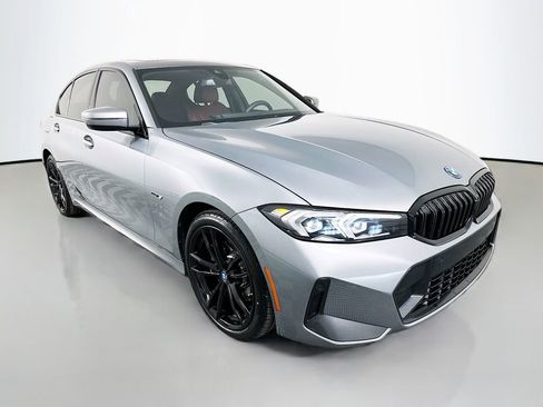 Certified 2023 BMW 330e w/ M Sport Package image 3