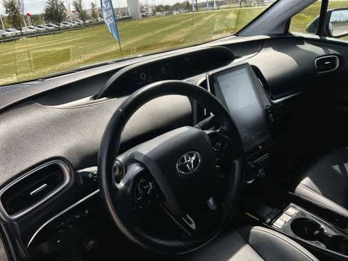 Used 2020 Toyota Prius Prime Limited image 15