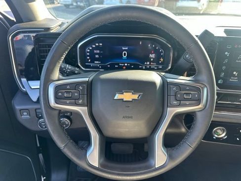 Used 2024 Chevrolet Silverado 1500 LT AWD/4WD image 18