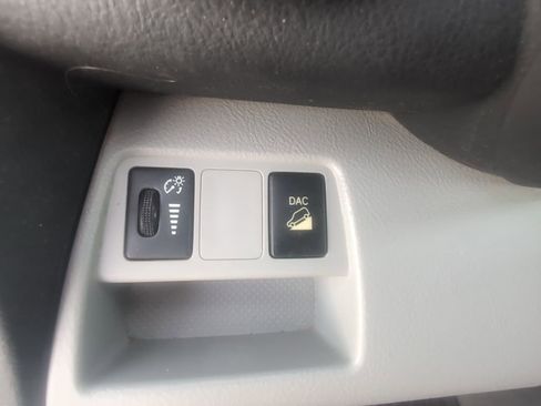 Used 2012 Toyota RAV4 Limited image 16