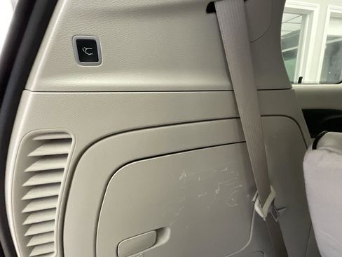 Used 2018 Chrysler Pacifica Limited w/ Advanced Safetytec Group image 22