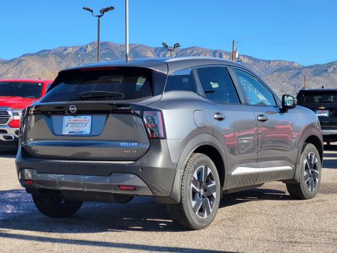 New 2025 Nissan Kicks SV w/ SV Premium Package image 4