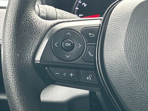 Used 2021 Toyota RAV4 XLE AWD/4WD image 56