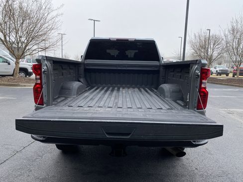 Used 2024 Chevrolet Silverado 2500 Custom w/ Custom Convenience Package image 11