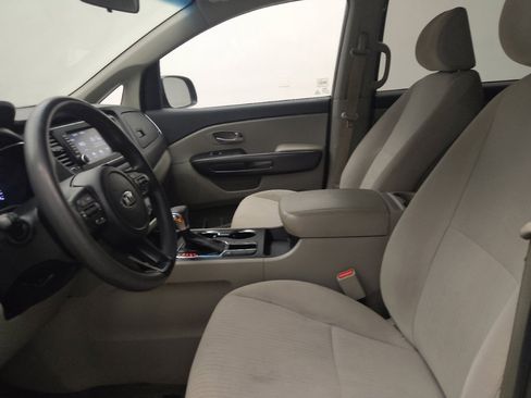 Used 2020 Kia Sedona LX FWD image 17