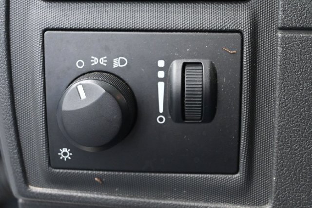 Used 2007 Dodge Magnum RWD image 21