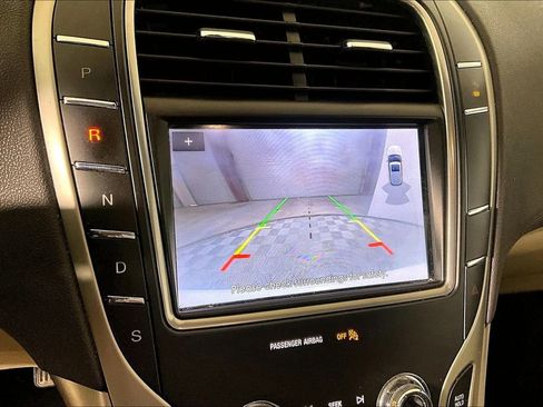 Used 2020 Lincoln Nautilus FWD image 17
