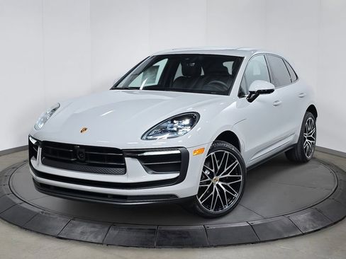 New 2026 Porsche Macan image 1