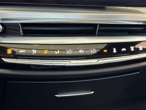 Certified 2025 Cadillac Lyriq Luxury w/ LPO, Floor Liner Package AWD/4WD image 19