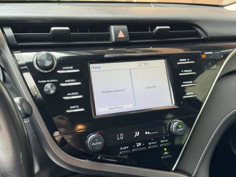 Used 2018 Toyota Camry SE w/ Protection Package (Q2) FWD image 24