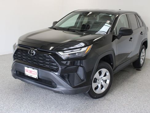 Used 2023 Toyota RAV4 LE FWD image 2