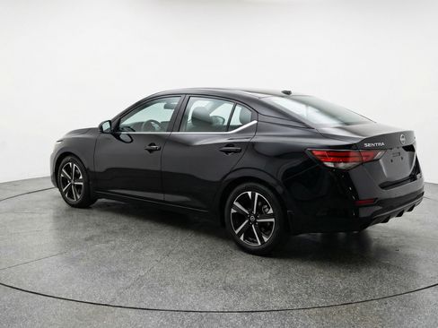 Used 2025 Nissan Sentra SV image 6