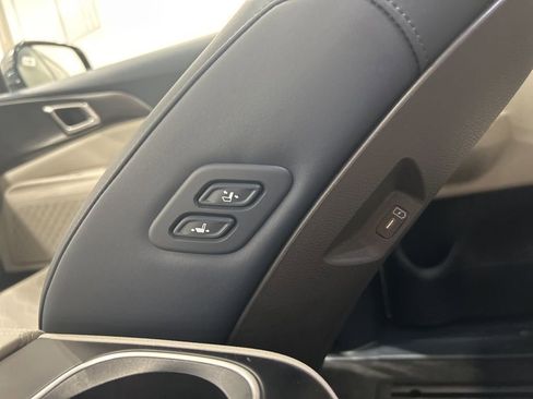 New 2026 Kia Carnival SX w/ SX Dark Edition Package image 28