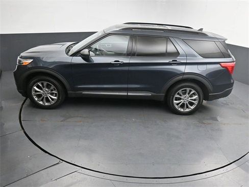 Used 2022 Ford Explorer XLT w/ Equipment Group 202A image 25