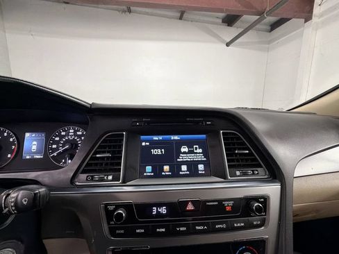Used 2017 Hyundai Sonata Sport FWD image 13