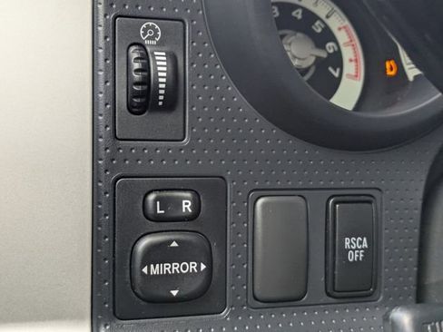 Used 2010 Toyota FJ Cruiser 4WD image 23