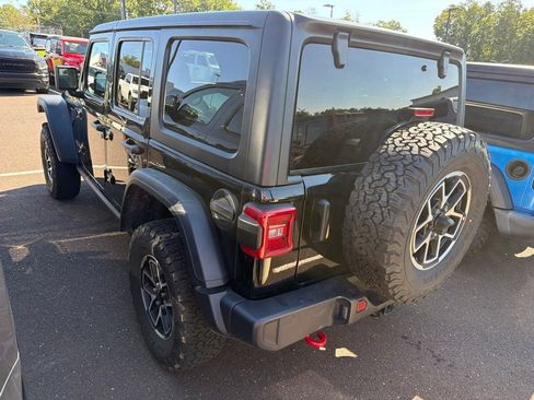 Used 2026 Jeep Wrangler Unlimited Rubicon w/ Technology Group AWD/4WD image 3