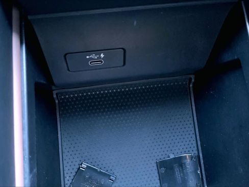 Used 2019 BMW X5 xDrive50i w/ M Sport Package image 36