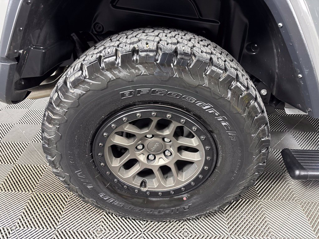 Used 2021 Jeep Wrangler Unlimited Rubicon w/ Xtreme Recon 35" Tire Package AWD/4WD image 5