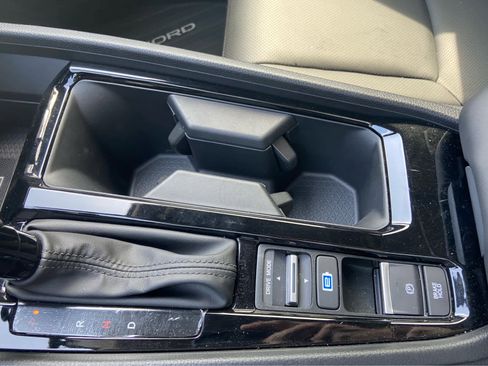 Used 2025 Honda Accord EX-L image 34
