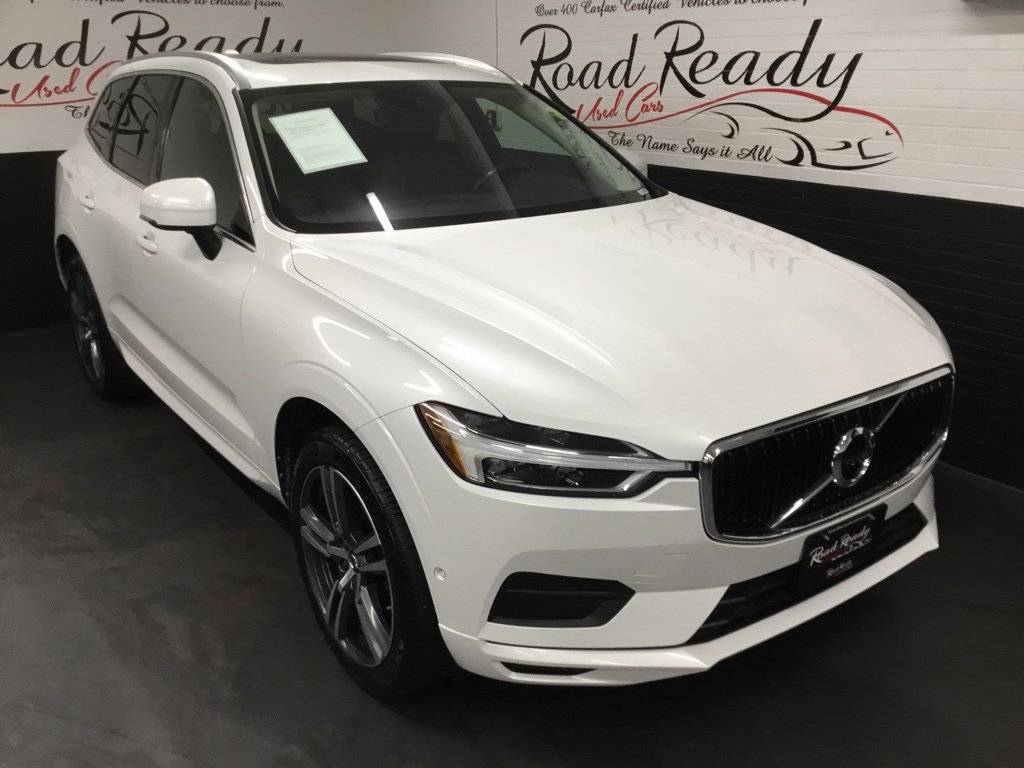 Used 2018 Volvo XC60 T5 Momentum w/ Vision Package AWD/4WD image 2