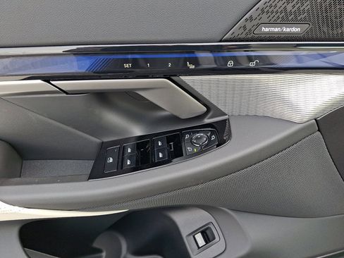 New 2026 BMW i5 eDrive40 w/ M Sport Package image 7