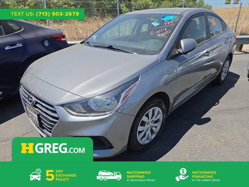 Used 2021 Hyundai Accent SE FWD image 1