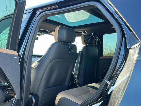 Used 2025 Land Rover Range Rover Sport Dynamic SE image 23