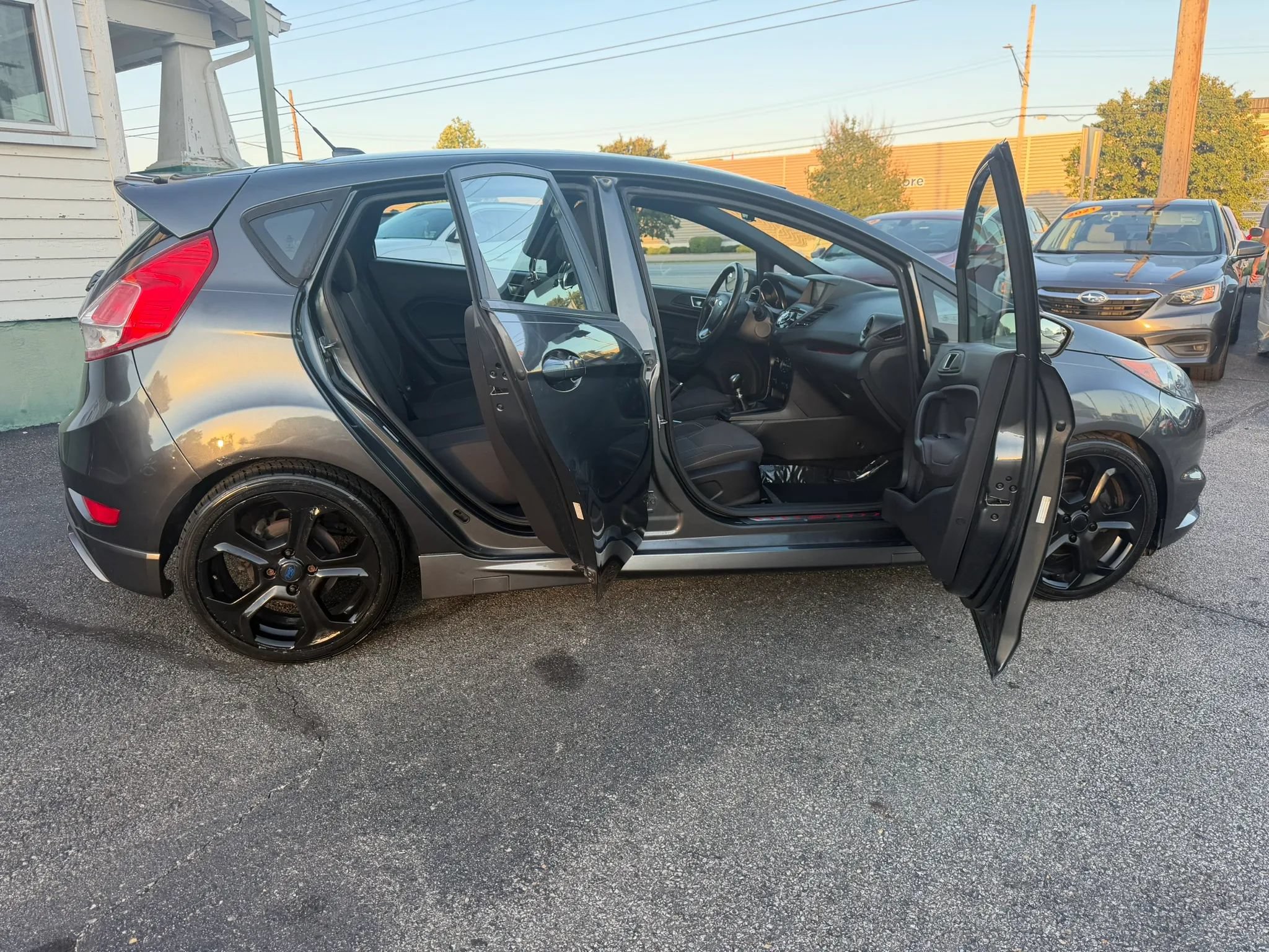 Used 2016 Ford Fiesta ST FWD image 25