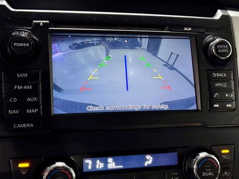 Used 2016 Nissan Titan SL image 5