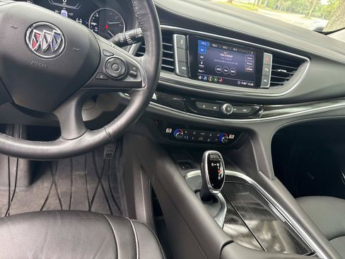 Used 2021 Buick Enclave Avenir w/ Avenir Technology Package FWD image 26