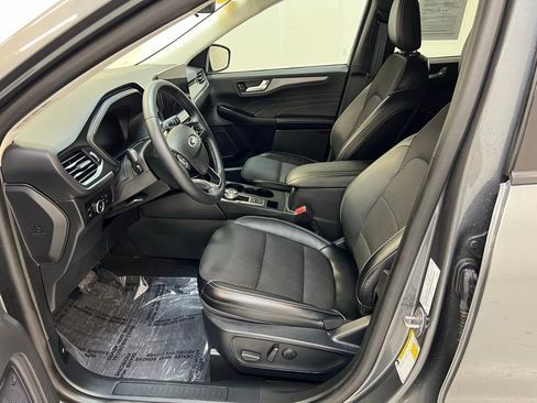 Used 2024 Ford Escape SE image 14