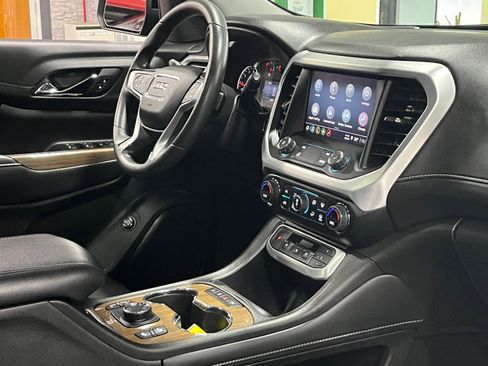 Certified 2023 GMC Acadia SLE w/ Driver Convenience Package image 10