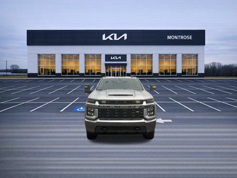 Used 2022 Chevrolet Silverado 2500 LT w/ Snow Plow Prep/Camper Package AWD/4WD image 2